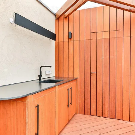 Appartamento Exclusive Multi Purpose Space With Large Terrace