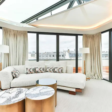 Exclusive Multi Purpose Space With Large Terrace Appartamento