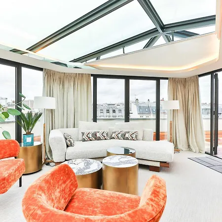 Exclusive Multi Purpose Space With Large Terrace Appartamento